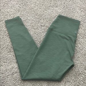 Beyond Yoga Ribbed Green High-Waisted Leggings💚